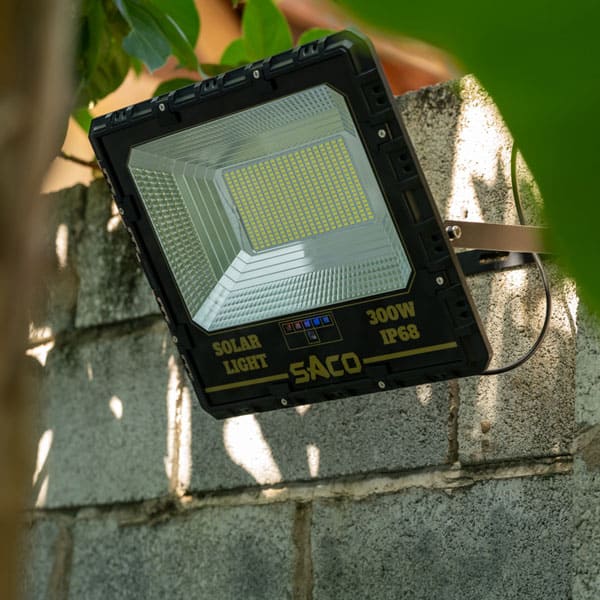 den-pha-nang-luong-mat-troi-saco-300w-h10 - Copy