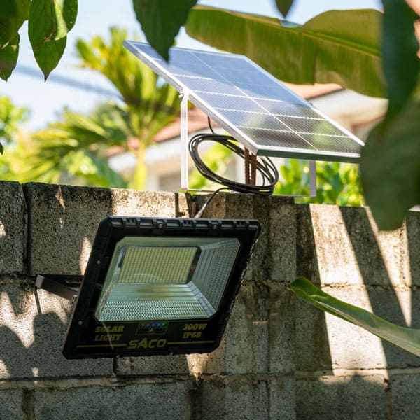 den-pha-nang-luong-mat-troi-saco-300w-h8 - Copy