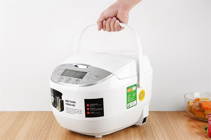 noi-com-dien-tu-toshiba-rc-18dh2pv-w-18l-13-700x467