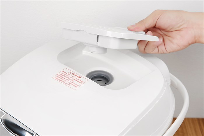 noi-com-dien-tu-toshiba-rc-18dh2pv-w-18l-9-700x467